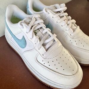Nike Force 1 LV8 Kids Sneakers